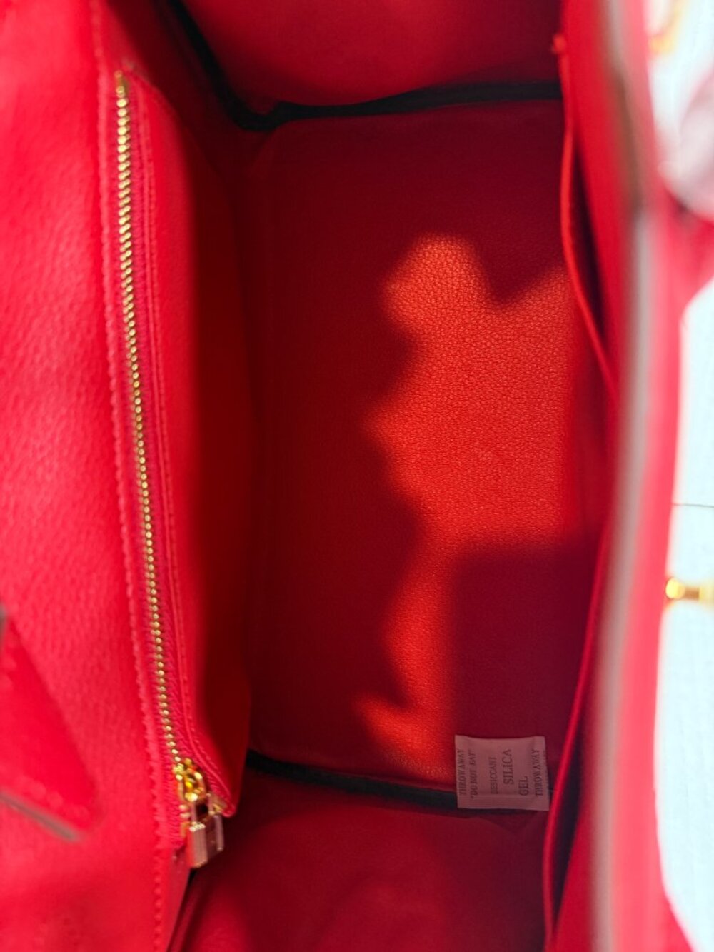 Beautiful Custom Designer Shoulder bag (Bright Red) - Picture 8 of 9